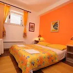 With Parking Space - 6636 Apartamento