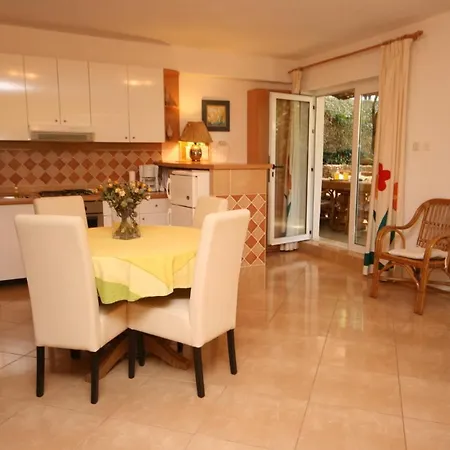 With Parking Space - 6636 Apartman