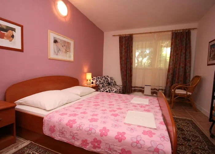 With Parking Space - 6636 Lägenhet